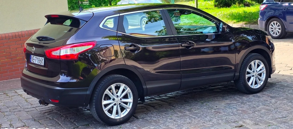 Nissan Qashqai cena 61900 przebieg: 97700, rok produkcji 2017 z Elbląg małe 667